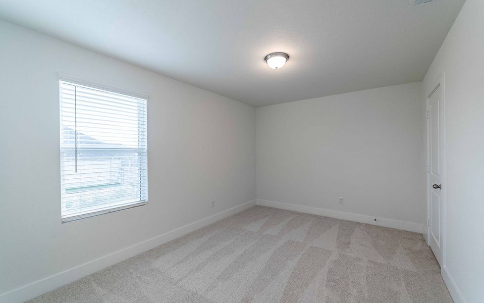 Spacious, unfurnished interior of a new home in Hunters Glen, Jarrell (Image 39).