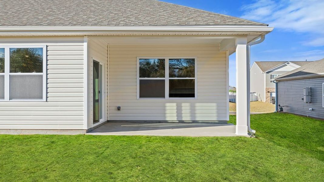 Exterior details and patio area of a home in Woodglen, Piedmont (Image 3).