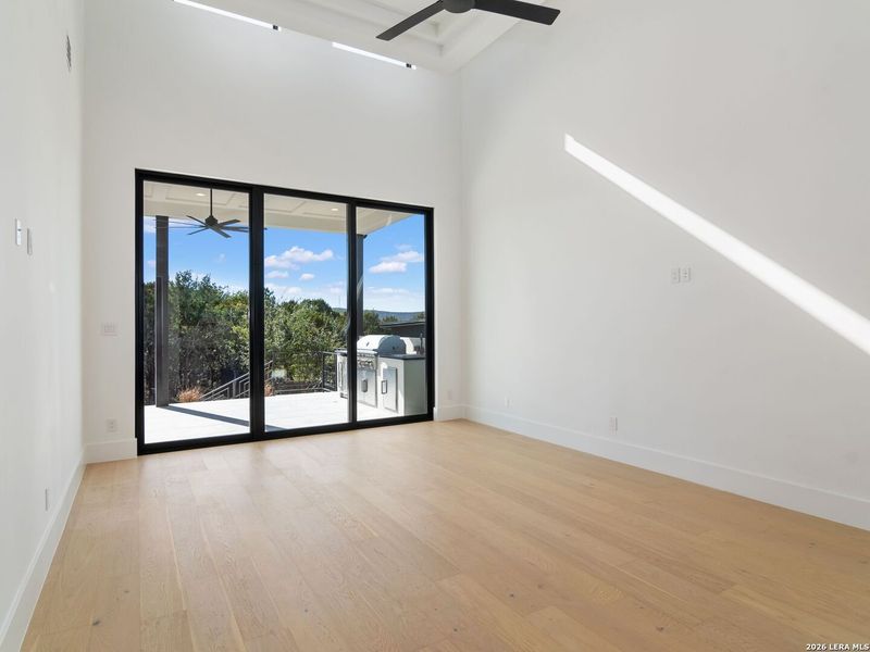 Spacious, unfurnished interior of a new home in , San Antonio (Image 26).