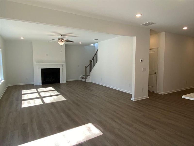 Spacious, unfurnished interior of a new home in Creekside, Dawsonville (Image 18).