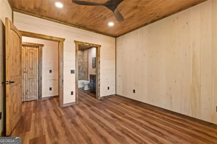 Spacious, unfurnished interior of a new home in , Talking Rock (Image 22). Spacious, unfurnished interior of a new home in , Talking Rock (Image 22).