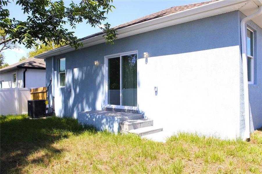 Exterior details and patio area of a home in , Tampa (Image 28).
