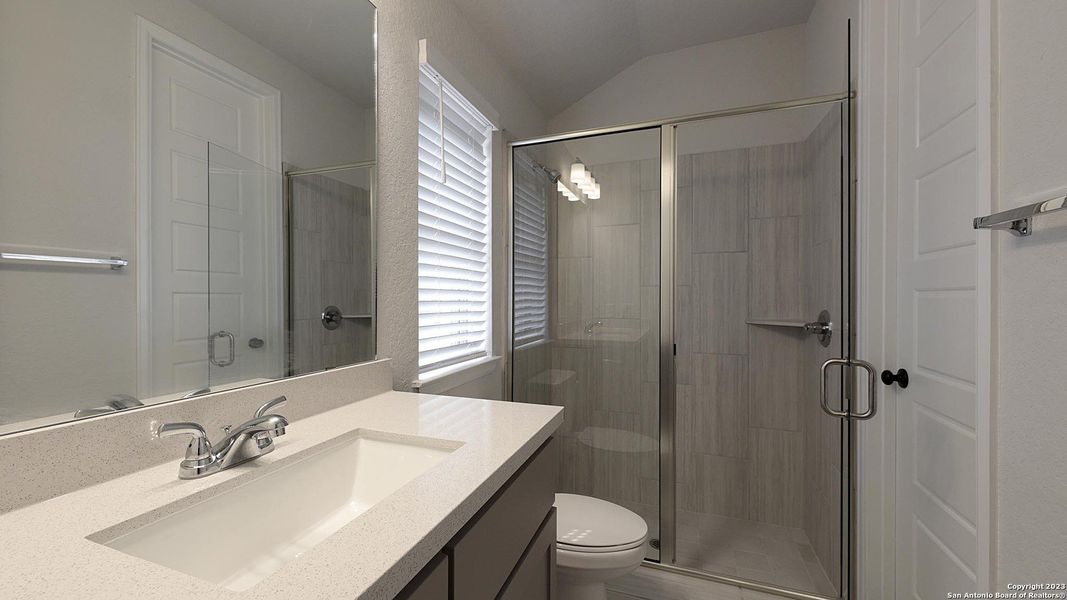 Furnished interior view inside a new home in Weston Oaks 55', San Antonio (Image 7). Furnished interior view inside a new home in Weston Oaks 55', San Antonio (Image 7).