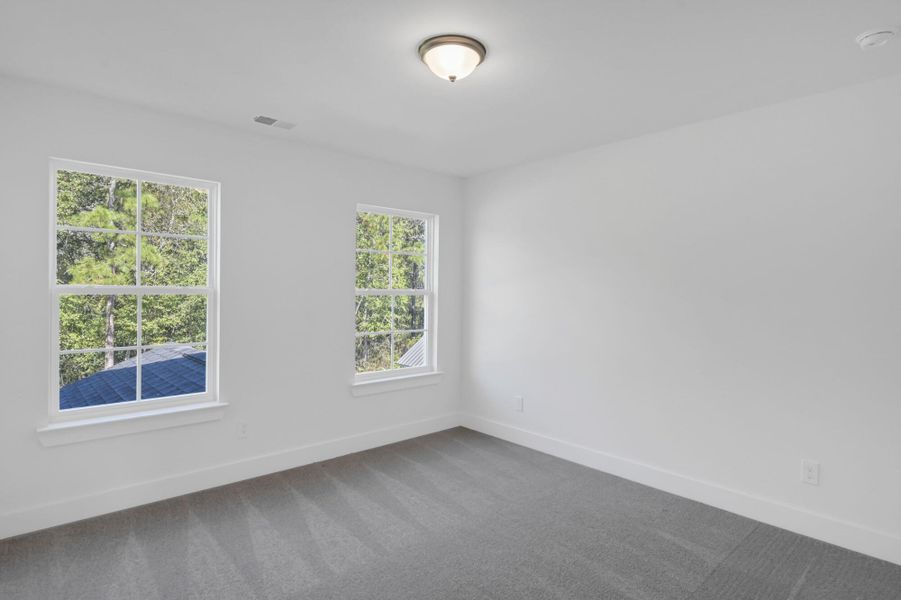 Spacious, unfurnished interior of a new home in Ashton Lakes, Lexington (Image 32).