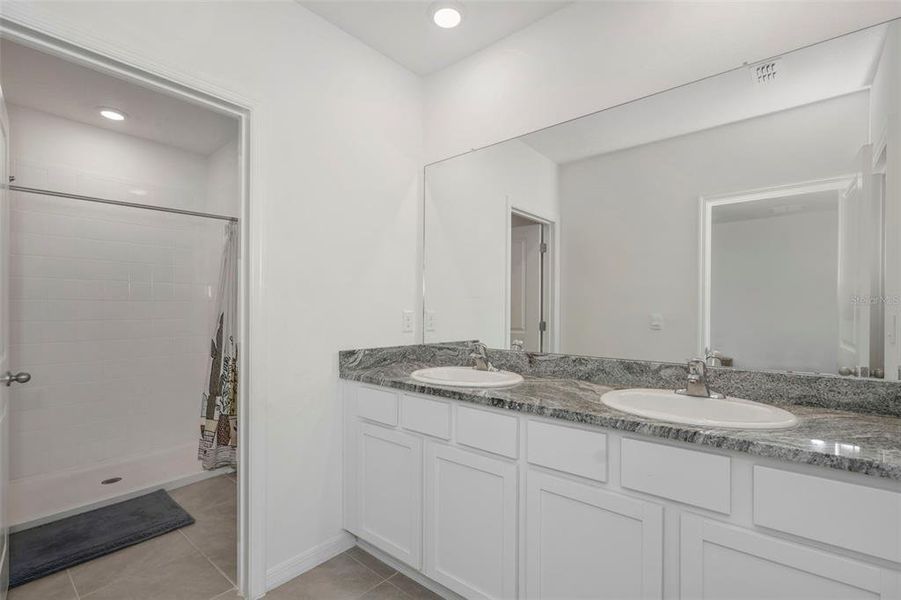 Furnished interior view inside a new home in , Land O' Lakes (Image 15).