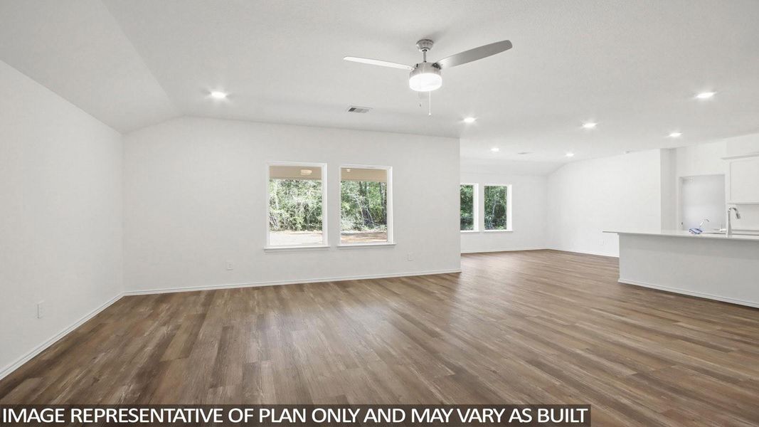 Spacious, unfurnished interior of a new home in River Ranch Meadows, Dayton (Image 11).