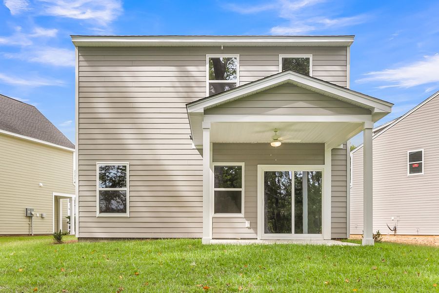 Exterior details and patio area of a home in Central Creek, Goose Creek (Image 4).