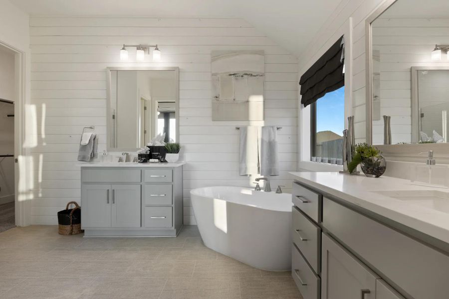 The Franklyn Primary Bathroom