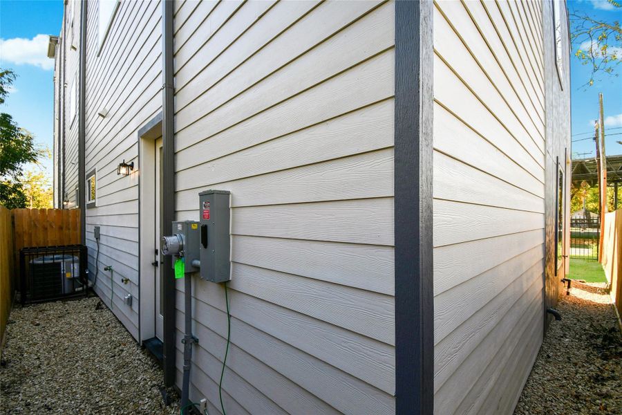 Rear access to the building Rear access to the building