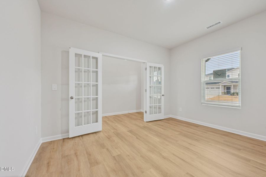 8-web-or-mls-Raleigh - Oak Manor - 500 B