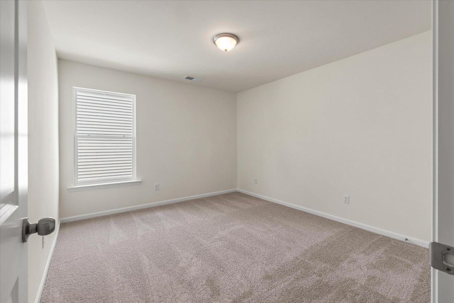 Spacious, unfurnished interior of a new home in Parker's Preserve, Ridgeville (Image 25).
