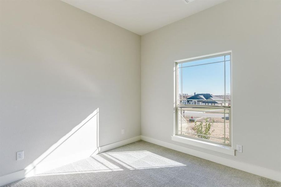 Spacious, unfurnished interior of a new home in The Ranches At Valley View, Reno (Image 19).