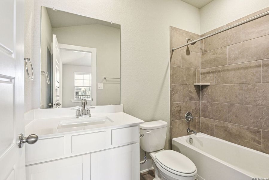 Furnished interior view inside a new home in Lark Canyon, New Braunfels (Image 9).