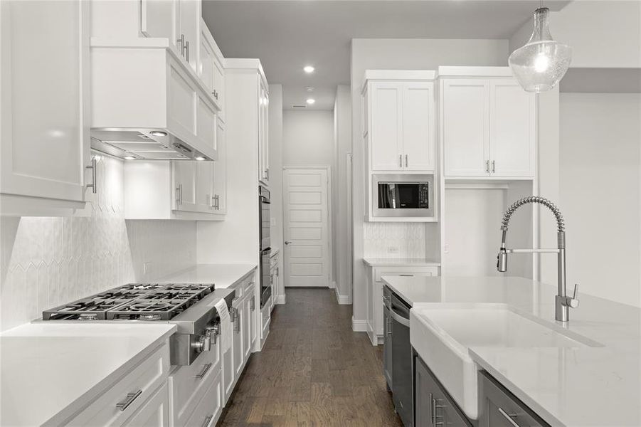 13. 1531 Fairmont - Kitchen (3) 13. 1531 Fairmont - Kitchen (3)