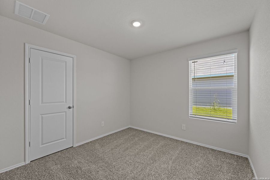 Spacious, unfurnished interior of a new home in Swenson Heights, Seguin (Image 14).