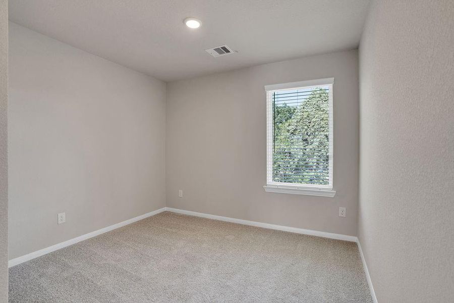 Spacious, unfurnished interior of a new home in , Texas City (Image 20).
