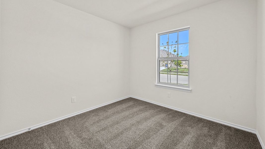 Spacious, unfurnished interior of a new home in The Reserve at Timber Creek, Lindale (Image 31).