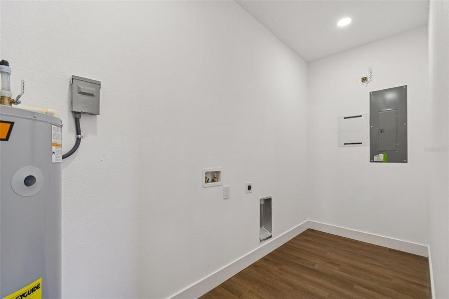 Spacious, unfurnished interior of a new home in , St. Petersburg (Image 55). Spacious, unfurnished interior of a new home in , St. Petersburg (Image 55).