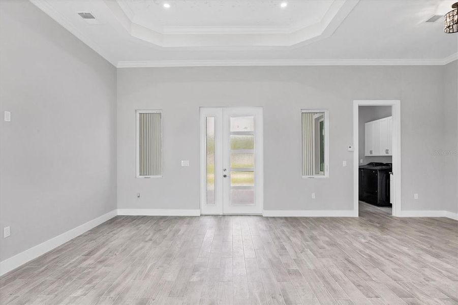 Spacious, unfurnished interior of a new home in , Port Charlotte (Image 26).