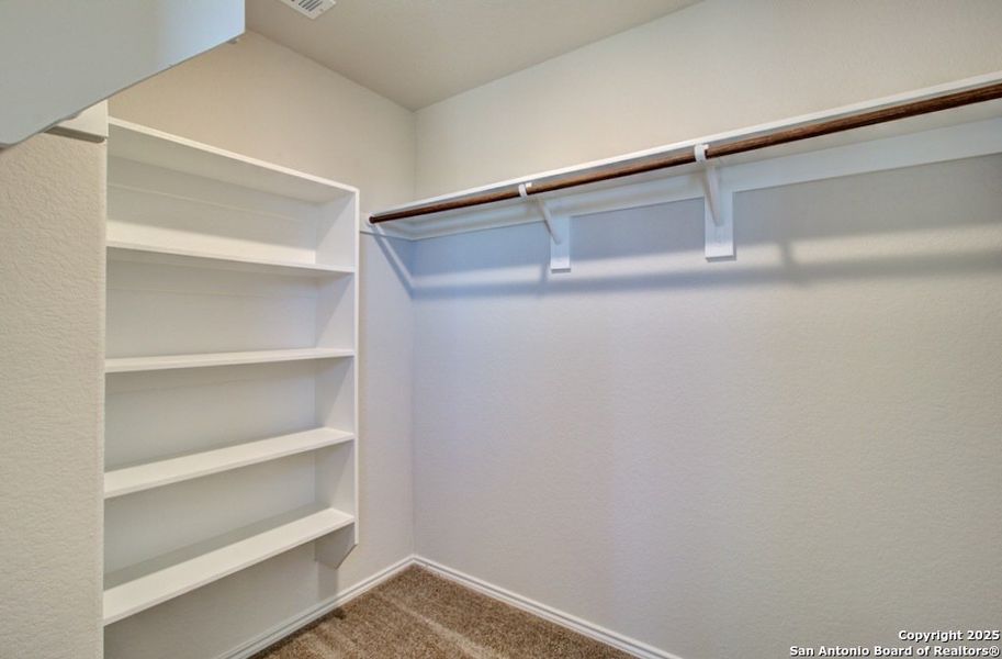 Spacious, unfurnished interior of a new home in Prairie Green, Converse (Image 4).