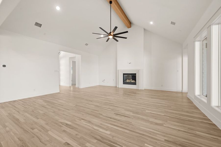 Spacious, unfurnished interior of a new home in NorthGlen, Haslet (Image 31).