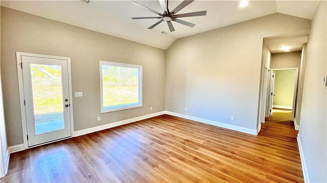 Spacious, unfurnished interior of a new home in , Griffin (Image 28).
