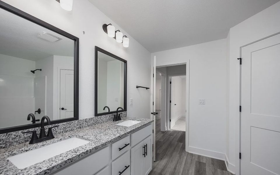 Furnished interior view inside a new home in Kirkland Farms, Alachua (Image 12).