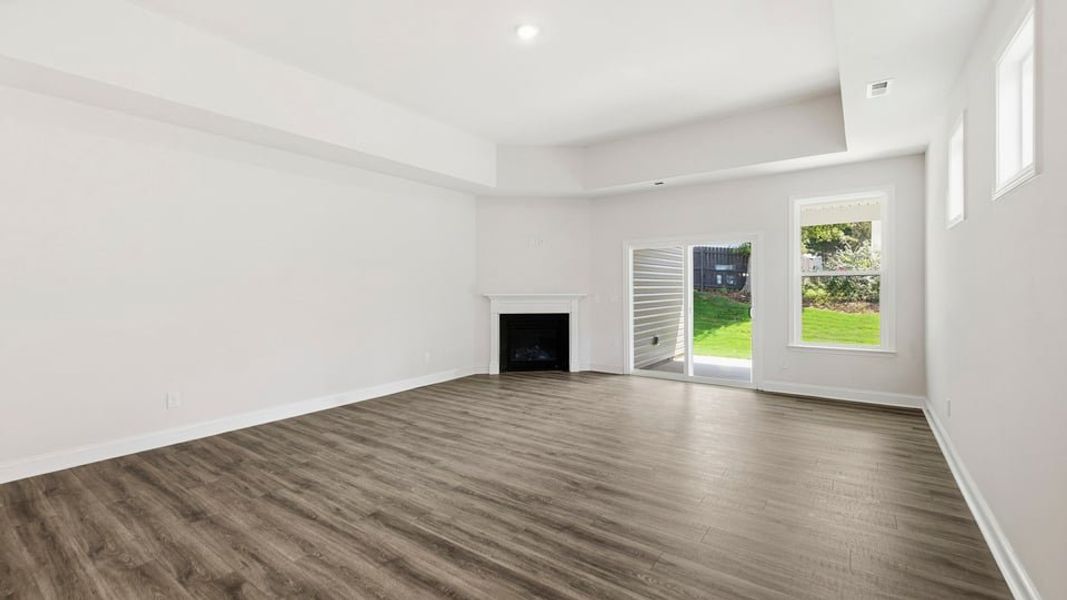 Spacious, unfurnished interior of a new home in Blue Ridge Trail, Fountain Inn (Image 22).
