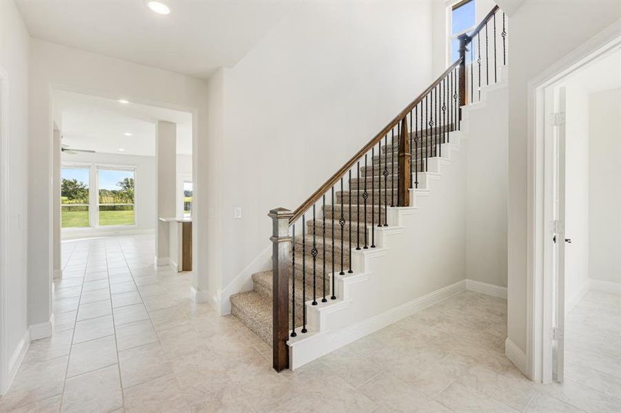Spacious, unfurnished interior of a new home in Abe's Landing, Granbury (Image 28). Spacious, unfurnished interior of a new home in Abe's Landing, Granbury (Image 28).