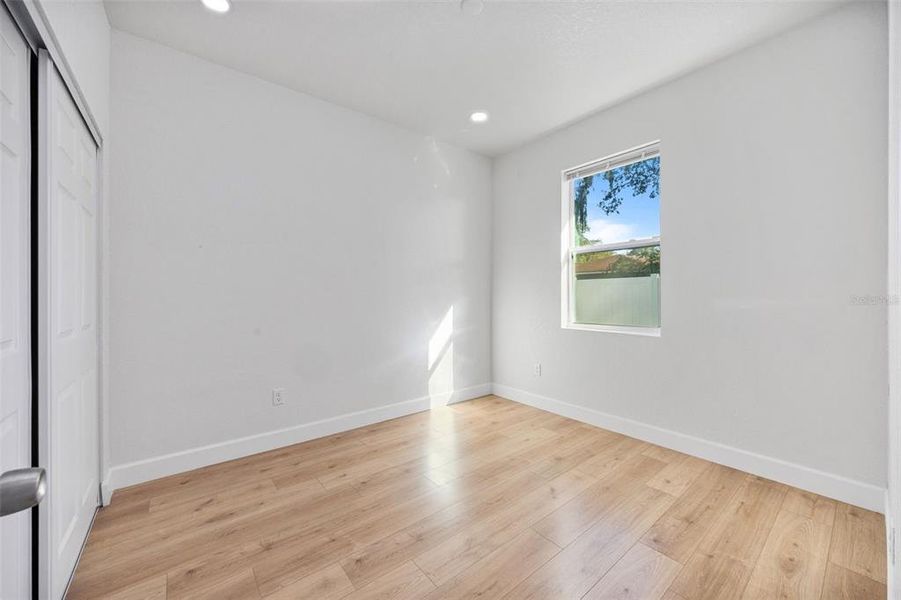 Spacious, unfurnished interior of a new home in , Tampa (Image 24).