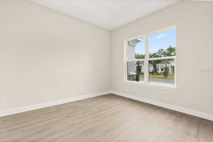 Spacious, unfurnished interior of a new home in , St. Cloud (Image 13).