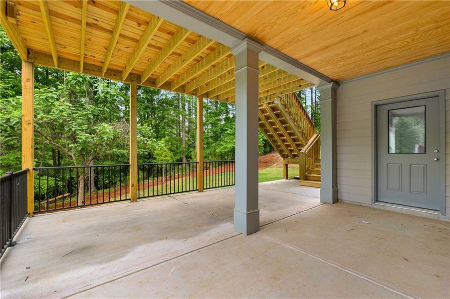 Exterior details and patio area of a home in , Brookhaven (Image 26).