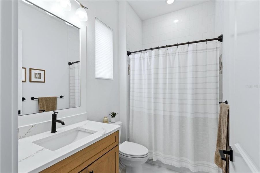 Furnished interior view inside a new home in , Bradenton (Image 35).
