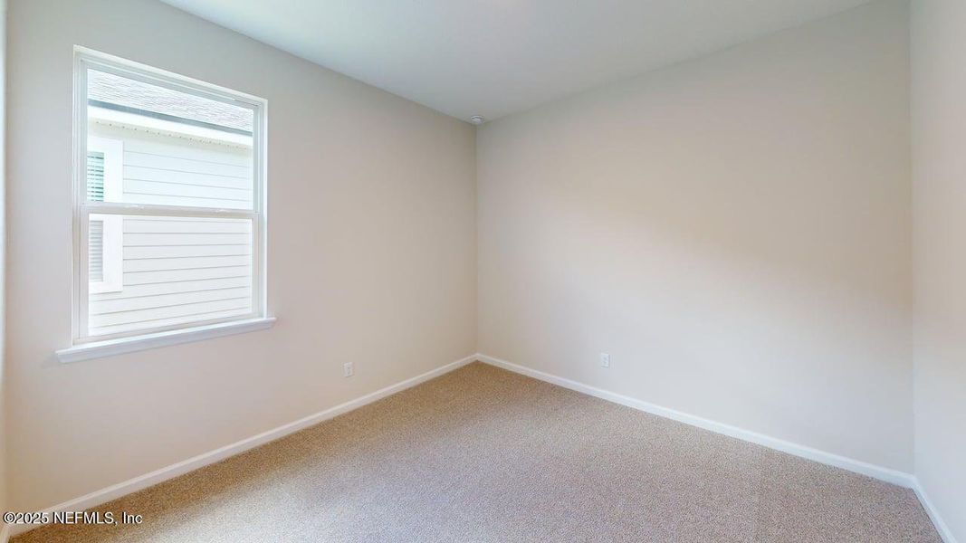 Spacious, unfurnished interior of a new home in Lakes at Bella Lago, Green Cove Springs (Image 8).