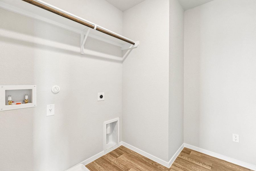 Spacious, unfurnished interior of a new home in Edgebrooke, Pflugerville (Image 25). Spacious, unfurnished interior of a new home in Edgebrooke, Pflugerville (Image 25).