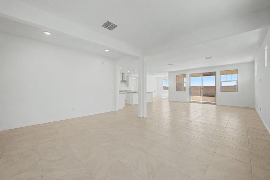 Spacious, unfurnished interior of a new home in Las Ventanas, Goodyear (Image 10). Spacious, unfurnished interior of a new home in Las Ventanas, Goodyear (Image 10).