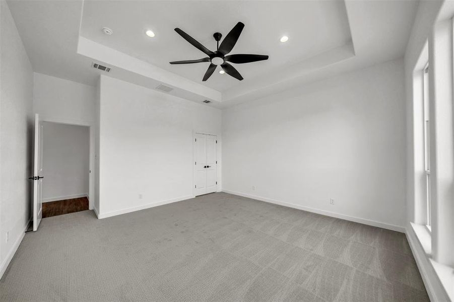 Spacious, unfurnished interior of a new home in , Springtown (Image 17).