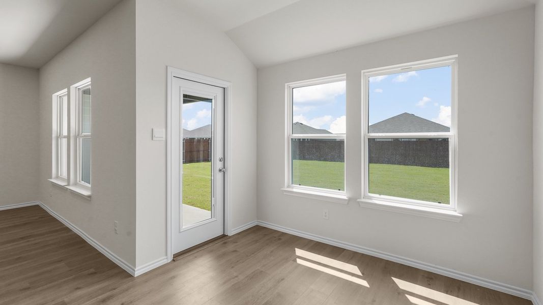 Spacious, unfurnished interior of a new home in Riverfield, Josephine (Image 22).
