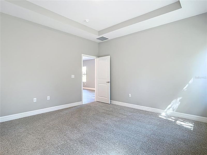 Spacious, unfurnished interior of a new home in , North Port (Image 18).