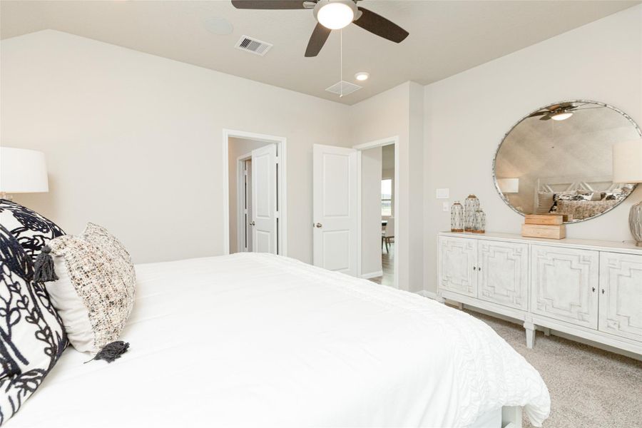 Furnished interior view inside a new home in Montgomery Ridge: Landmark Collection, Montgomery (Image 14).