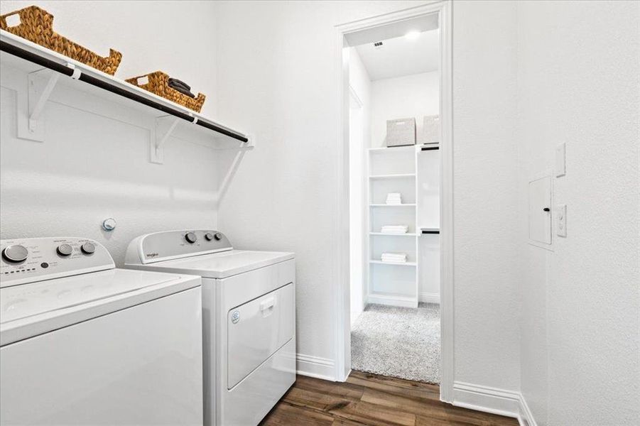 Furnished interior view inside a new home in Sheppard's Place, Waxahachie (Image 11). Furnished interior view inside a new home in Sheppard's Place, Waxahachie (Image 11).