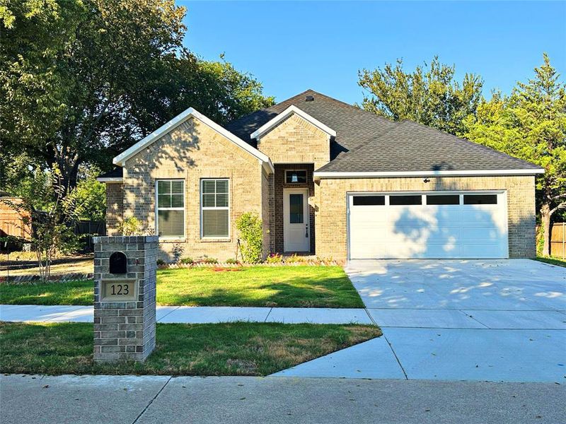 Front exterior of a new home in , Waxahachie, TX, highlighting curb appeal (Image 2). Front exterior of a new home in , Waxahachie, TX, highlighting curb appeal (Image 2).
