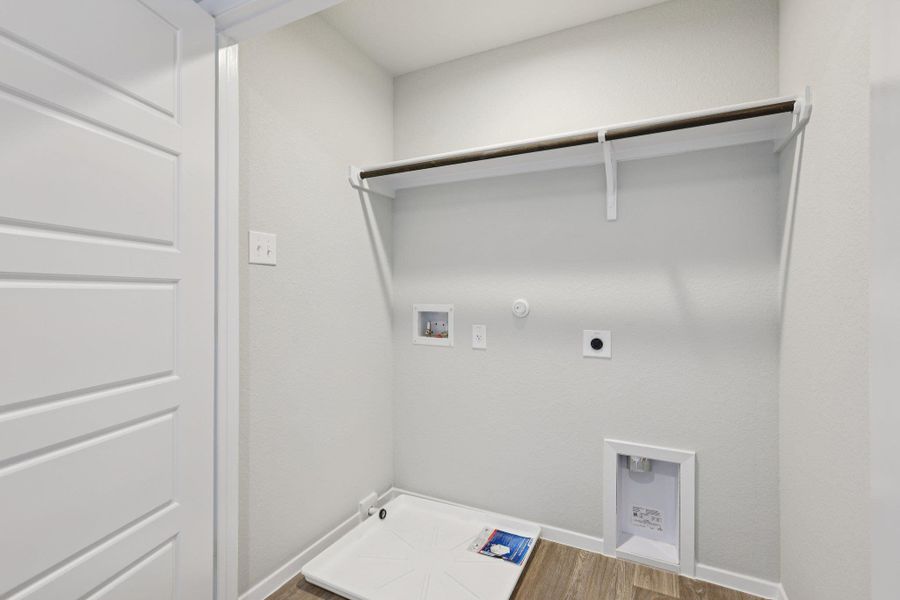 Spacious, unfurnished interior of a new home in Hymeadow, Maxwell (Image 30).