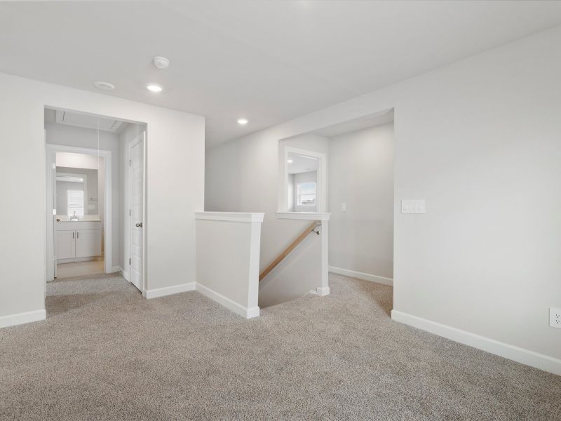 Welcome to the Dallas floorplan at Village White Pine. Welcome to the Dallas floorplan at Village White Pine.