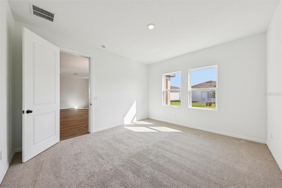 Spacious, unfurnished interior of a new home in Sunbrooke, St. Cloud (Image 31).