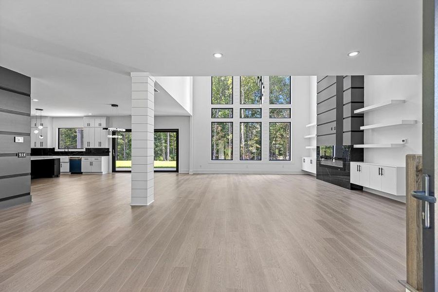 Spacious, unfurnished interior of a new home in , Jefferson (Image 17).