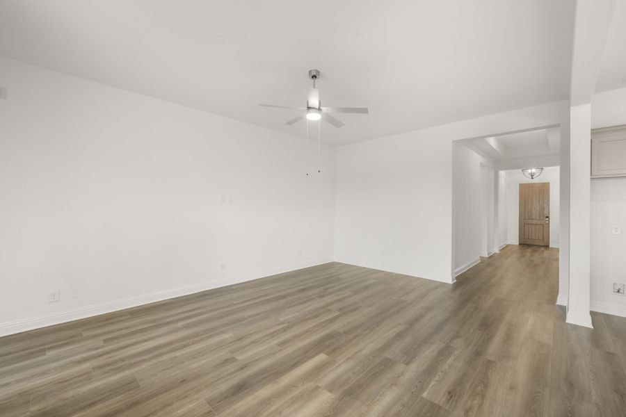 Spacious, unfurnished interior of a new home in Vista Point, Grandview (Image 21).