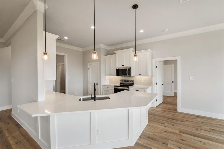Furnished interior view inside a new home in , Mabank (Image 16).