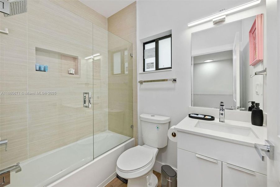 Furnished interior view inside a new home in , Miami (Image 16). Furnished interior view inside a new home in , Miami (Image 16).