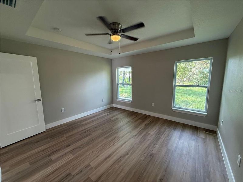 Spacious, unfurnished interior of a new home in , Citrus Springs (Image 12).